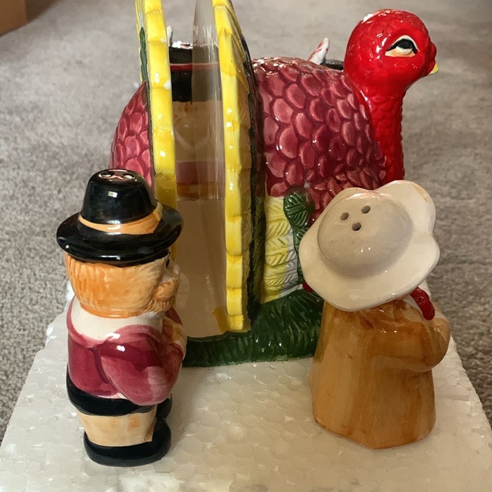 Thanksgiving Table Set. - Picture 4 of 5